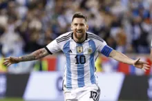 Imagem ilustrativa da imagem Diante da Austrália, Messi vai fazer milésimo jogo da carreira