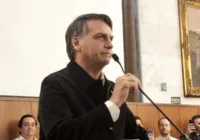 Em evento de filiação, Bolsonaro chama Lula de 'jumento e analfabeto'