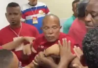 Vídeo: Encontro territorial do PT termina em confusão e é adiado