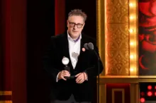 Imagem ilustrativa da imagem Peça sobre o antissemitismo triunfa no Tony Awards