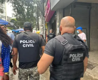 Polícia Civil realiza ação para reprimir roubos no Centro de Salvador