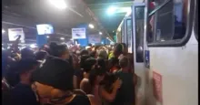 Imagem ilustrativa da imagem Foliões causam tumulto na Estação da Lapa no terceiro dia de festa