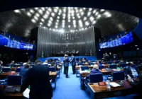 Bancada baiana no Senado vota a favor de seguro para veículos