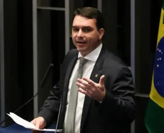 Flávio Bolsonaro ataca Anielle com palavrão em sessão do Senado