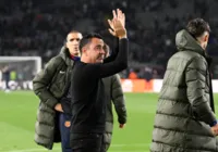 Barcelona anuncia demissão de Xavi e já visa substituto; saiba quem