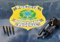 Caminhoneiro é detido com arma na BA após PRF notar "volume incomum"