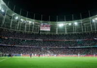 Ceni faz duras críticas ao gramado da Fonte Nova: "Cada dia pior"