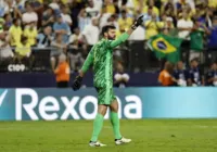 Copa América: Alisson lamenta eliminação e defende Dorival Júnior