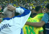 Dorival fora da roda da seleção antes dos pênaltis chama a atenção