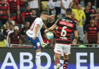 Éverton Ribeiro recebe homenagens da torcida do Flamengo; veja