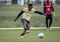Focado no Atlético-MG, Carpini comanda treino técnico-tático na Toca