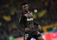 Lens exerce opção de compra e Chávez dá adeus ao Bahia