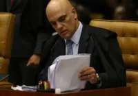 Criminosos de esquema contra Moraes subornaram e ameaçaram delegada