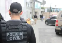Nove homens são presos com seis veículos roubados em Simões Filho imagem
