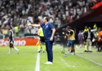 "O time não desiste nunca", afirma Ceni após empate contra o Galo