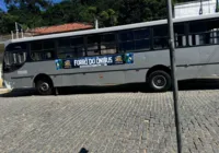 Prefeito de Mundo Novo é acusado de usar ônibus escolar para promover forró