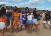 Selvageria! Futebol de várzea termina em pancadaria na BA; assista