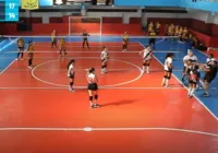 Treinador do Vasco agride jogadora de time sub-15 e é demitido