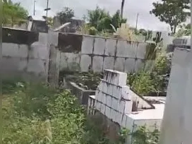 Prefeitura de Entre Rios abandona cemitério municipal - Imagem