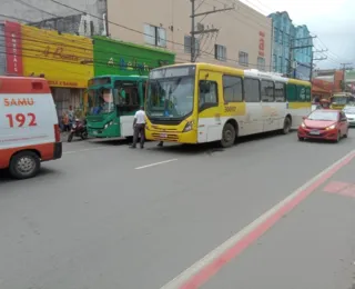 Acidente entre dois ônibus deixa trânsito lento na Calçada