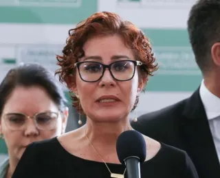 Assista: Carla Zambelli se confunde e 'defende' aborto