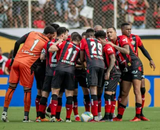 Atacante e meia desfalcam o Vitória contra o Vasco; saiba quem