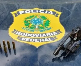 Caminhoneiro é detido com arma na BA após PRF notar "volume incomum"