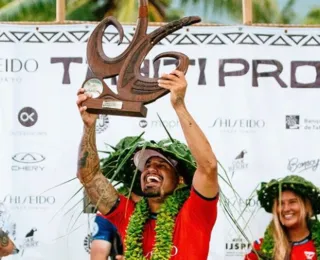 Em Teahuppo, Italo Ferreira vence John John e é campeão no Taiti