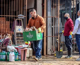 Enchentes paralisaram 63% das indústrias gaúchas, revela pesquisa