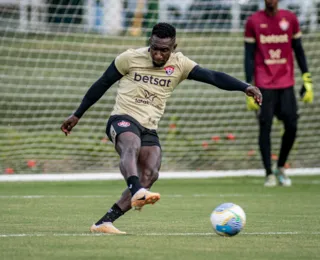 Focado no Atlético-MG, Carpini comanda treino técnico-tático na Toca