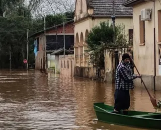 Governo estuda pagar para famílias abrigarem vítimas da chuva no RS