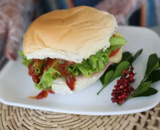 Molho de pimenta rosa é a grande novidade na barraca de Mani Reggo