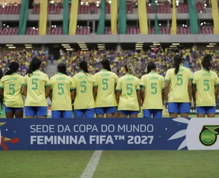 Seleção feminina presta homenagem a Luana Bertolucci