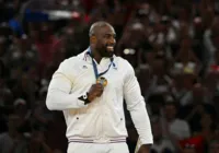 Teddy Riner garante tricampeonato olímpico em Paris