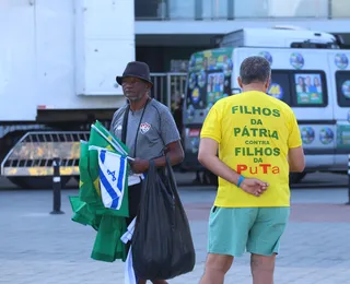 Bolsonarista detona público na Barra: "Deveria ter mais presença"