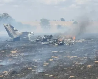 Três pessoas morrem em queda de aeronave