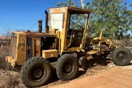 Trator que sumiu da Prefeitura de Paulo Afonso é encontrado em rodovia - Imagem