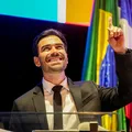 Após ser reeleito com 83% dos votos, Marabá toma posse em LEM imagem