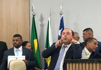 Prefeito eleito em Rafael Jambeiro ofende parlamentar e não toma posse