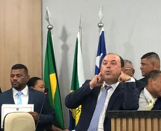 Prefeito eleito em Rafael Jambeiro ofende parlamentar e não toma posse